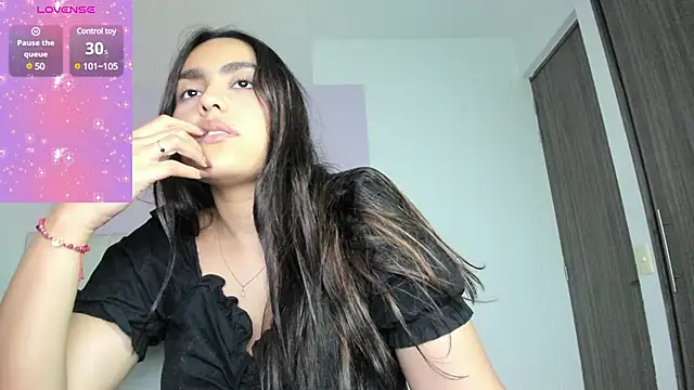 Snapshot of Mhia_palmer chatting on 02-23-25, 04:17 Mhia palmer online show from 02-23-25, 04:17