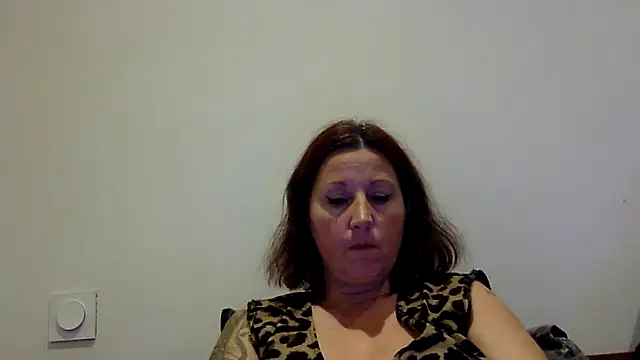 Snapshot of feline27 chatting on 10-17-25, 08:22 feline27 online show from 10-17-25, 08:22