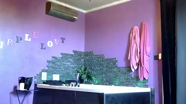 Snapshot of feline27 chatting on 01-09-26, 11:02 feline27 online show from 01-09-26, 11:02