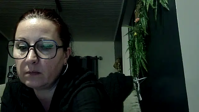 Snapshot of feline27 chatting on 03-23-26, 08:35 feline27 online show from 03-23-26, 08:35