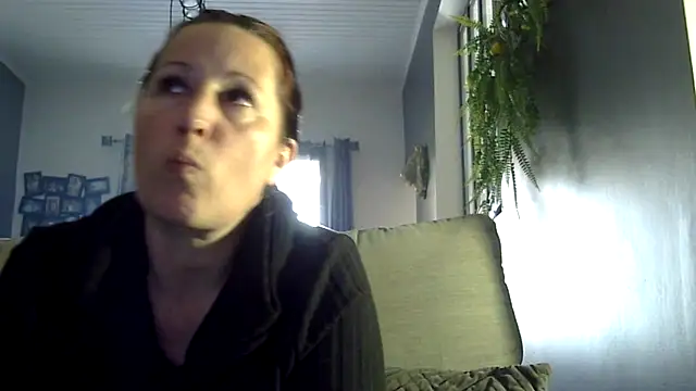 feline27 online show from 04-14-26, 09:15