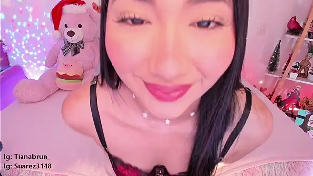 Snapshot of Zara_uwu_ chatting on 01-06-25, 11:18 Zara uwu online show from 01-06-25, 11:18