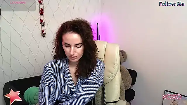 xx adrihanna xx online show from 01-28-25, 04:18