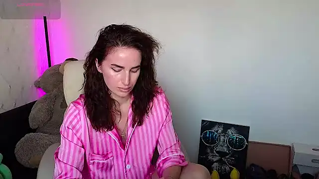 xx adrihanna xx online show from 02-05-25, 06:13