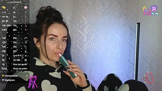 xx adrihanna xx online show from 05-19-26, 04:35