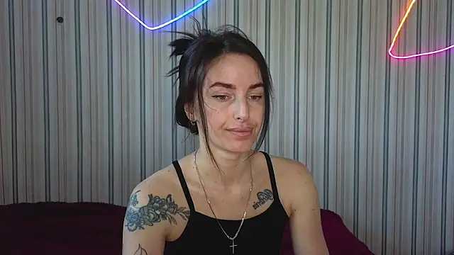 xx adrihanna xx online show from 06-25-26, 05:23