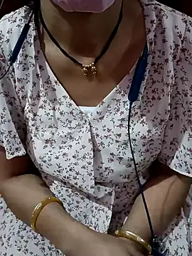 Snapshot of pretiHot chatting on 01-09-25, 03:55 pretiHot online show from 01-09-25, 03:55