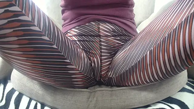 Web Lady online show from 11-17-25, 07:25