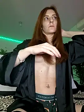 Snapshot of Ladykimberly_XOXO chatting on 12-14-24, 02:01 Ladykimberly XOXO online show from 12-14-24, 02:01