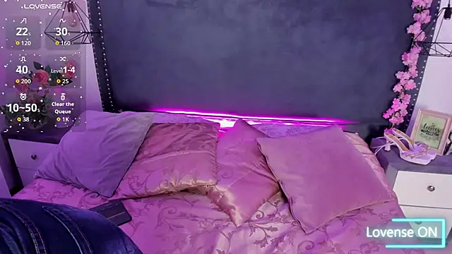 Snapshot of AmyMasson chatting on 12-03-25, 02:04 AmyMasson online show from 12-03-25, 02:04