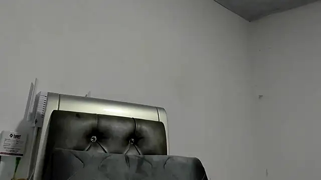 Snapshot of Angelblue_ chatting on 10-16-25, 12:50 Angelblue online show from 10-16-25, 12:50