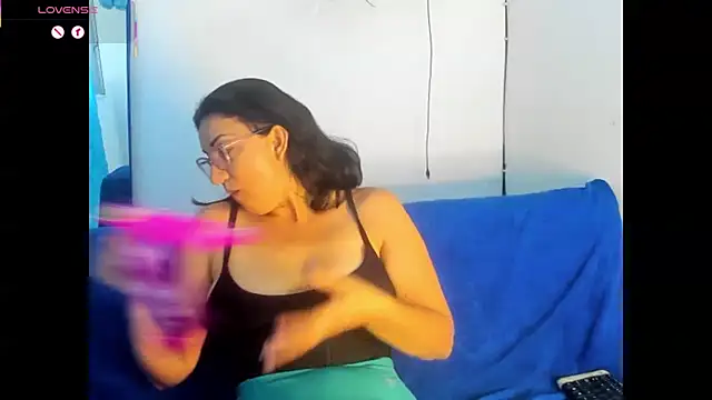 Angelblue  online show from 06-10-26, 01:43