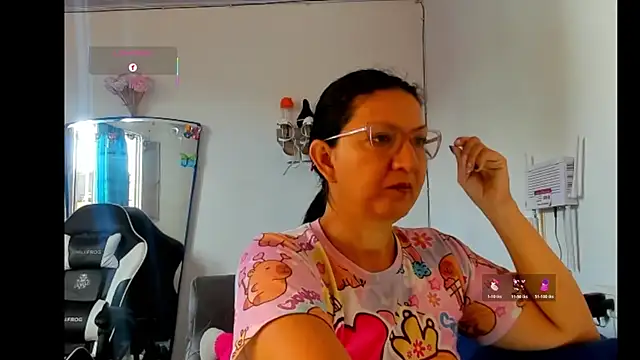 Angelblue  online show from 06-25-26, 02:21