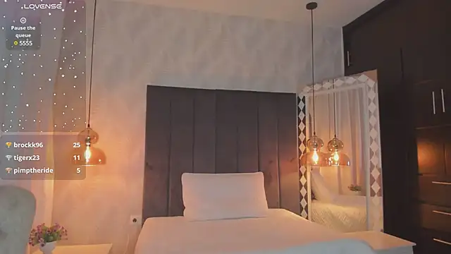 kataliina   online show from 01-05-25, 03:02