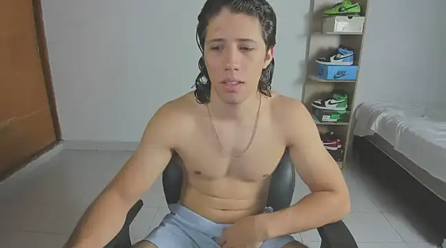 imtonny19 online show from 03-04-25, 12:18