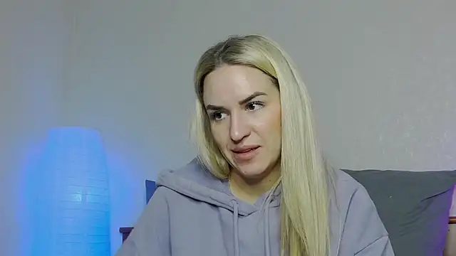 Snapshot of SofiJames chatting on 01-07-25, 06:16 SofiJames online show from 01-07-25, 06:16