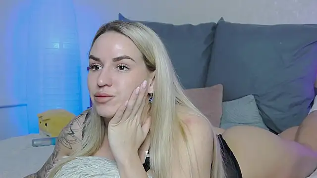 Snapshot of SofiJames chatting on 01-19-25, 06:09 SofiJames online show from 01-19-25, 06:09