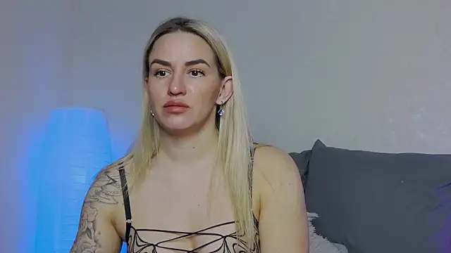 Snapshot of SofiJames chatting on 01-30-25, 06:03 SofiJames online show from 01-30-25, 06:03