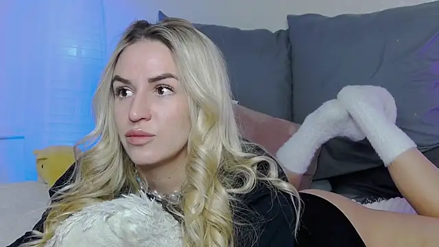 Snapshot of SofiJames chatting on 02-07-25, 06:24 SofiJames online show from 02-07-25, 06:24