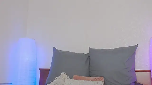 Snapshot of SofiJames chatting on 03-20-25, 05:57 SofiJames online show from 03-20-25, 05:57