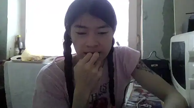 CarlyJoy online show from 03-18-25, 12:58