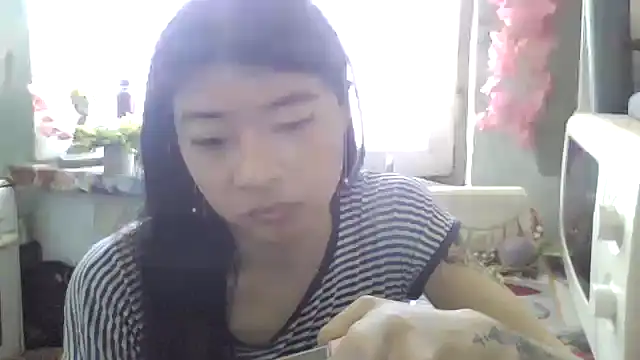 CarlyJoy online show from 06-03-26, 10:40