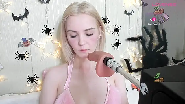 Kaya Devis online show from 10-25-25, 03:47