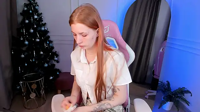 Mira  Blush online show from 12-15-24, 01:43