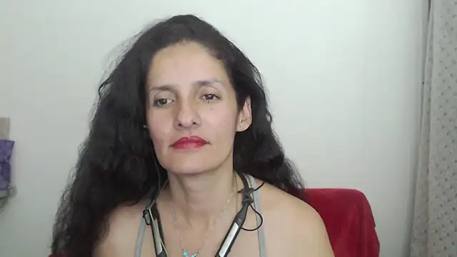 catalina duran1 online show from 12-15-25, 04:17