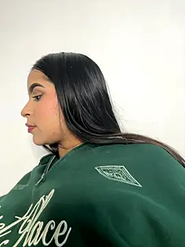 halley5  online show from 10-30-25, 11:05