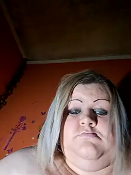 ducicsajsziii online show from 03-05-26, 09:33