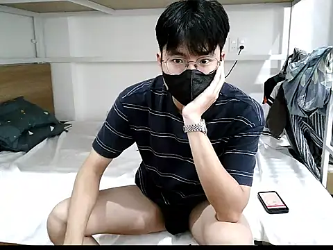 Gwencloudy online show from 10-20-25, 06:47