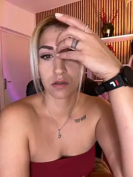 sofiah  online show from 12-01-25, 04:23