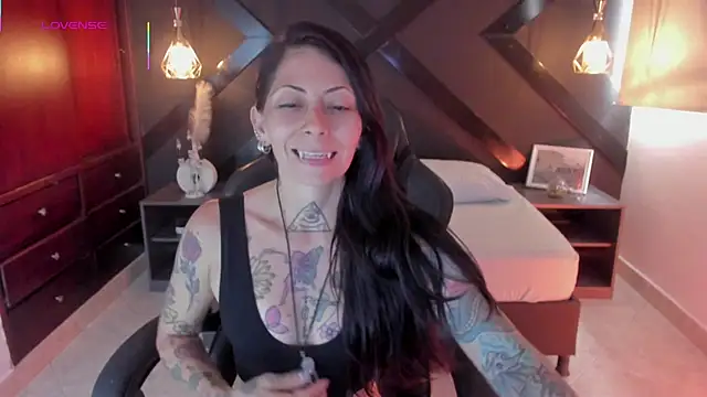 dark gotica online show from 10-18-25, 07:25