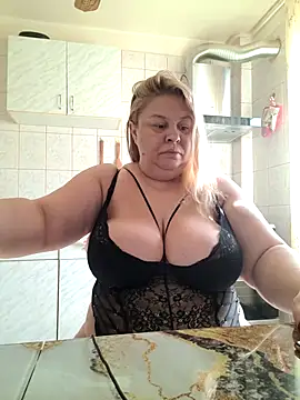 AriannaMilf online show from 10-22-25, 08:47