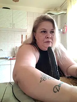 Snapshot of AriannaMilf chatting on 02-27-26, 11:10 AriannaMilf online show from 02-27-26, 11:10