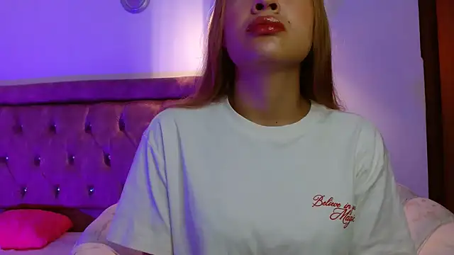 valentina white1 online show from 05-20-26, 07:20