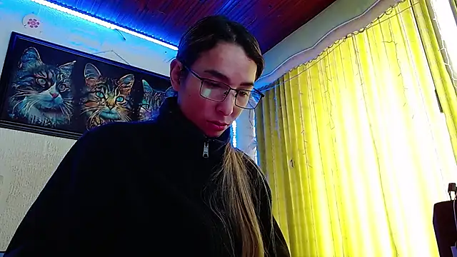 Snapshot of Niky_777 chatting on 01-21-25, 04:27 Niky 777 online show from 01-21-25, 04:27