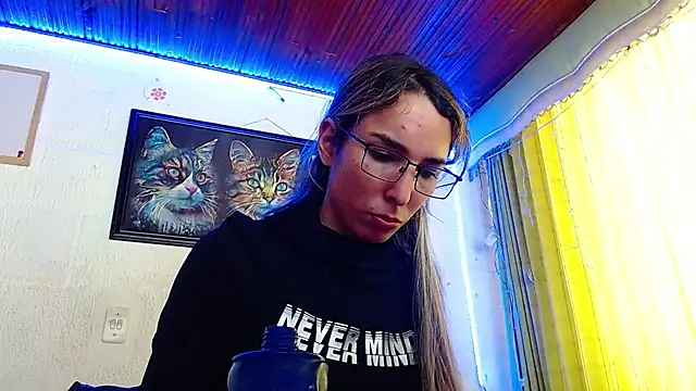 Snapshot of Niky_777 chatting on 01-27-25, 08:49 Niky 777 online show from 01-27-25, 08:49