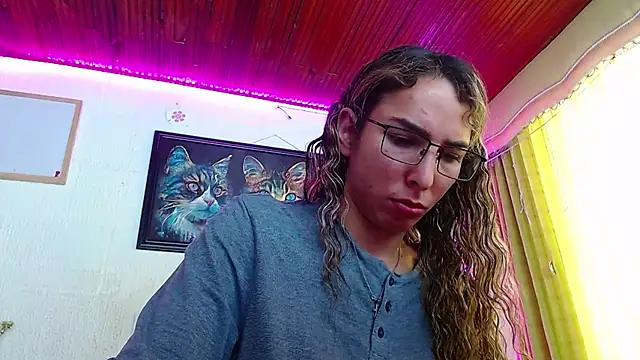 Snapshot of Niky_777 chatting on 02-05-25, 07:31 Niky 777 online show from 02-05-25, 07:31