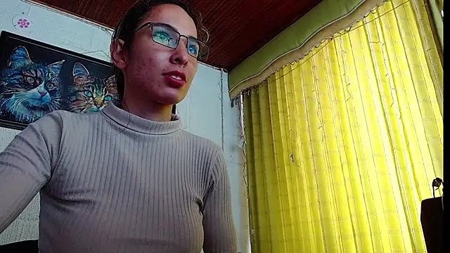 Snapshot of Niky_777 chatting on 02-25-25, 07:03 Niky 777 online show from 02-25-25, 07:03