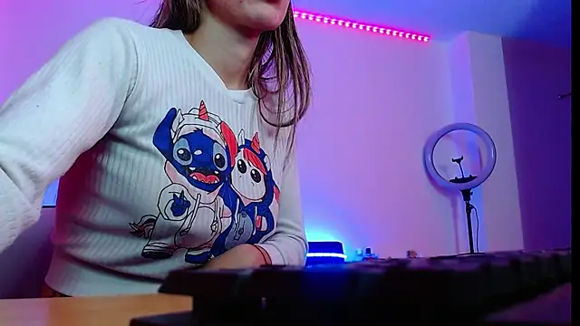 Snapshot of Niky_777 chatting on 03-13-25, 04:45 Niky 777 online show from 03-13-25, 04:45