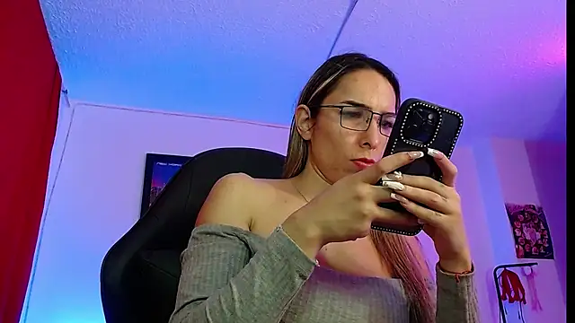 Snapshot of Niky_777 chatting on 10-21-25, 01:50 Niky 777 online show from 10-21-25, 01:50