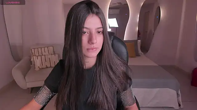 AlessiaCorleone  online show from 12-18-24, 08:25