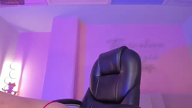 AlessiaCorleone  online show from 12-23-24, 11:28