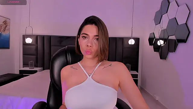 AmyWalker  online show from 02-01-25, 10:05