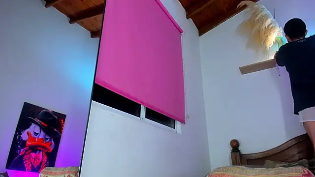 Juan Castano online show from 10-16-25, 06:14