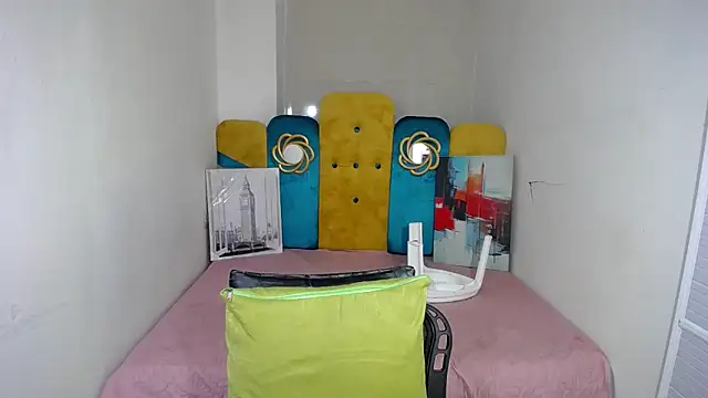 minibrowniet online show from 12-12-24, 01:21