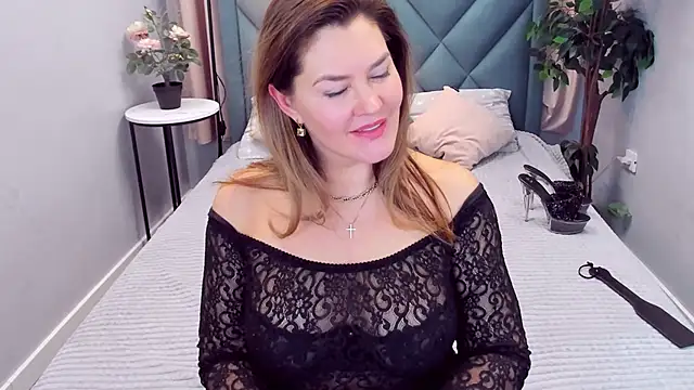 Snapshot of Adele_Russo chatting on 01-19-25, 07:26 Adele Russo online show from 01-19-25, 07:26