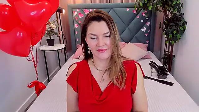 Snapshot of Adele_Russo chatting on 02-13-25, 07:10 Adele Russo online show from 02-13-25, 07:10